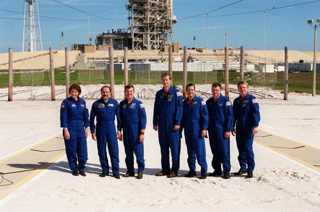 NASA image: KSC-01pp0329