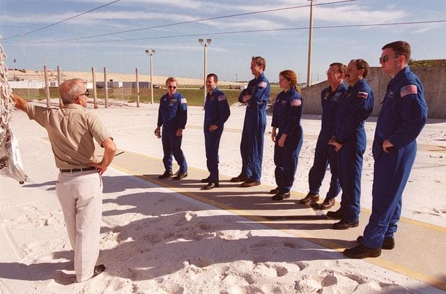 NASA image: KSC-01pp0330