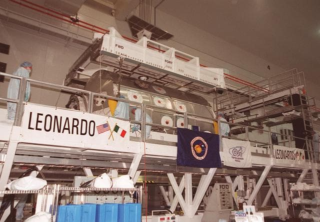 NASA image: KSC-01pp0352