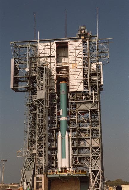 NASA image: KSC-01pp0423