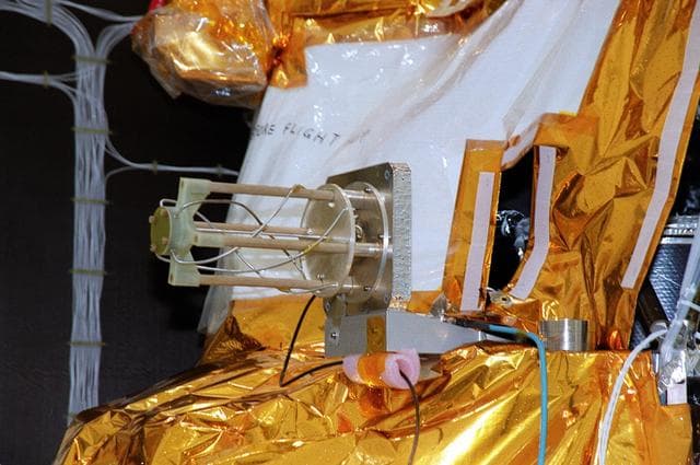 NASA image: KSC-01pp0476
