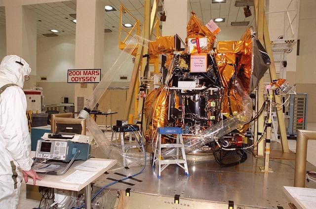 NASA image: KSC-01pp0477