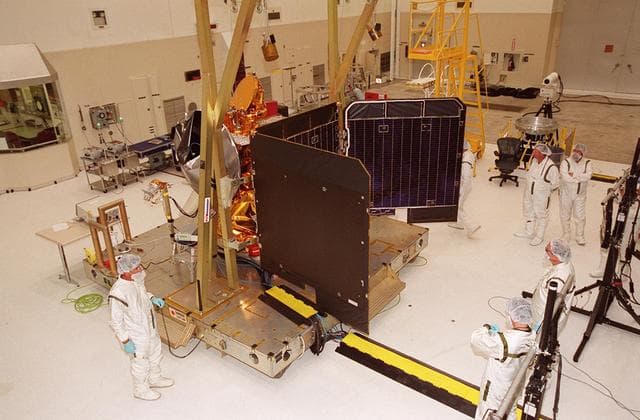 NASA image: KSC-01pp0483
