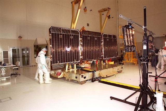 NASA image: KSC-01pp0489