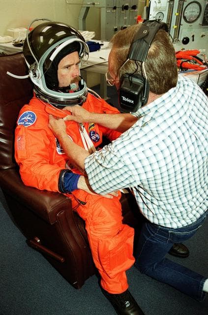 NASA image: KSC-01pp0595