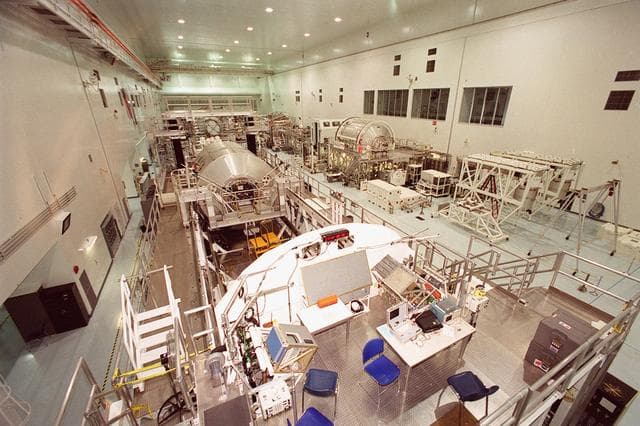 NASA image: KSC-01pp0673