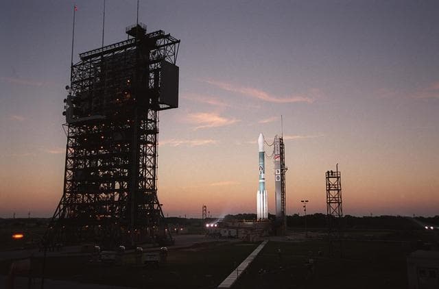 NASA image: KSC-01pp0746
