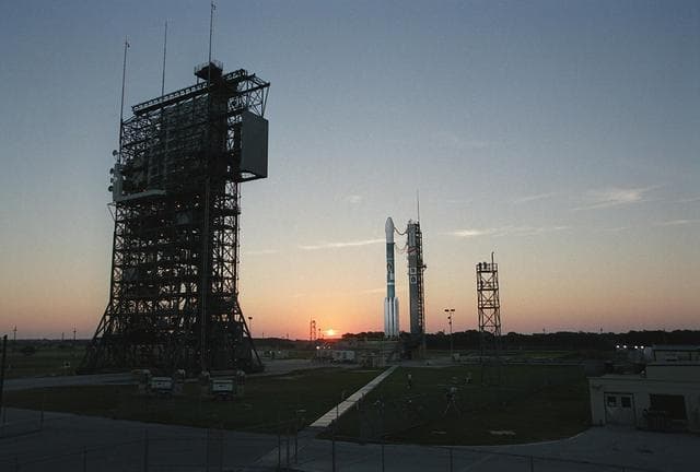NASA image: KSC-01pp0748