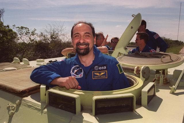 NASA image: KSC-01pp0776