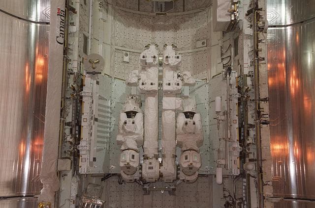 NASA image: KSC-01pp0782