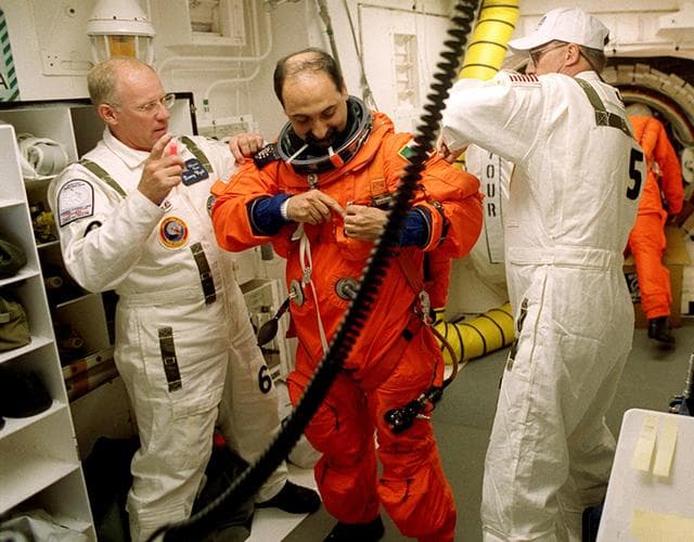 NASA image: KSC-01pp0839