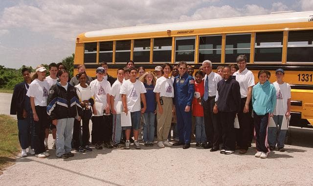 NASA image: KSC-01pp0855