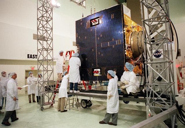 NASA image: KSC-01pp0875