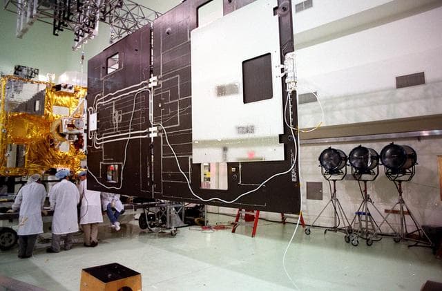 NASA image: KSC-01pp0880