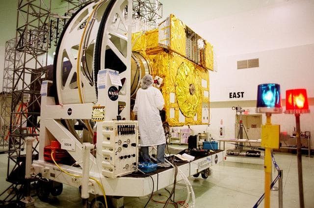 NASA image: KSC-01pp0881
