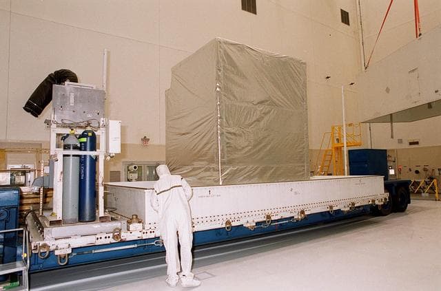 NASA image: KSC-01pp0887