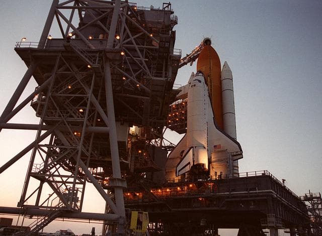 NASA image: KSC-01pp0909