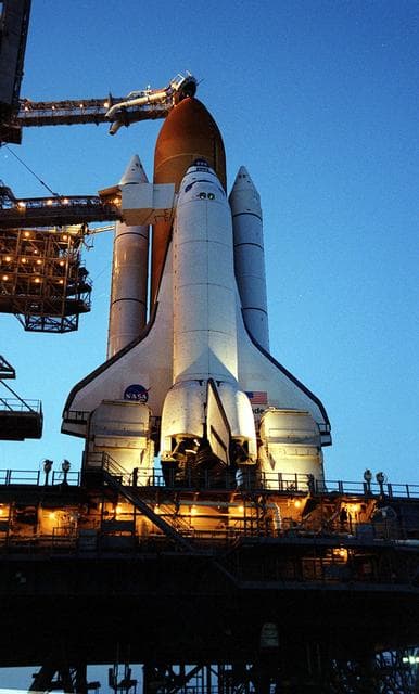 NASA image: KSC-01pp0910