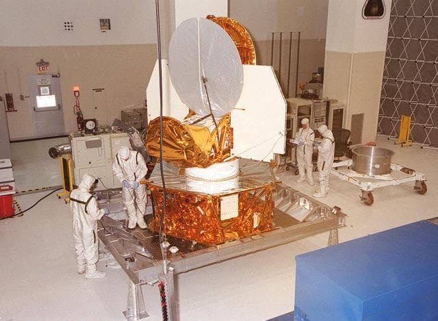 NASA image: KSC-01pp0939