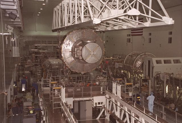 NASA image: KSC-01pp0956