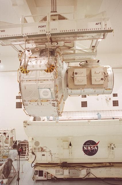 NASA image: KSC-01pp1003