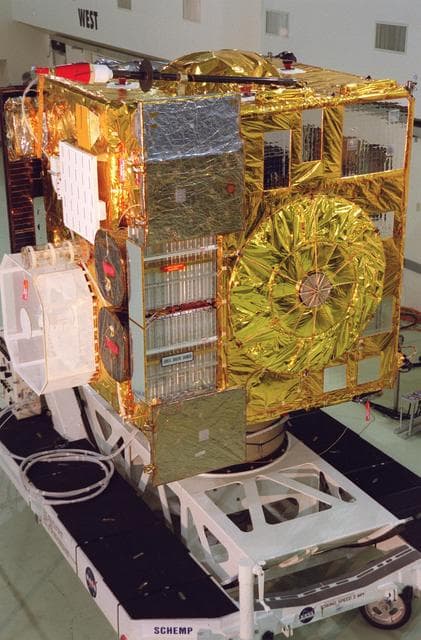 NASA image: KSC-01pp1019