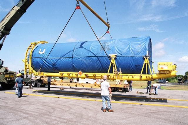 NASA image: KSC-01pp1040
