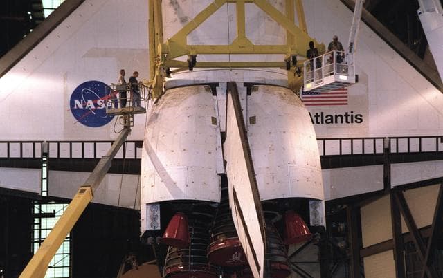 NASA image: KSC-01pp1044