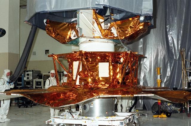 NASA image: KSC-01pp1057
