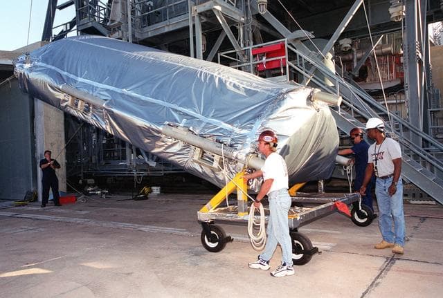 NASA image: KSC-01pp1058