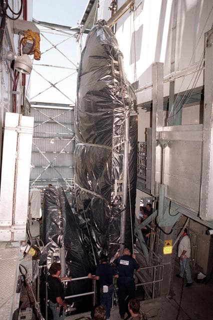 NASA image: KSC-01pp1060