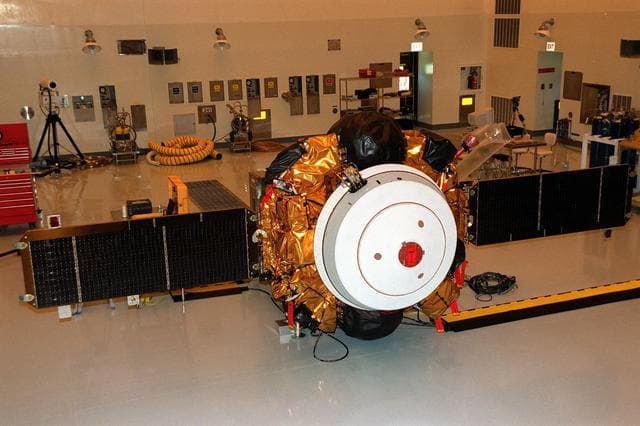 NASA image: KSC-01pp1072