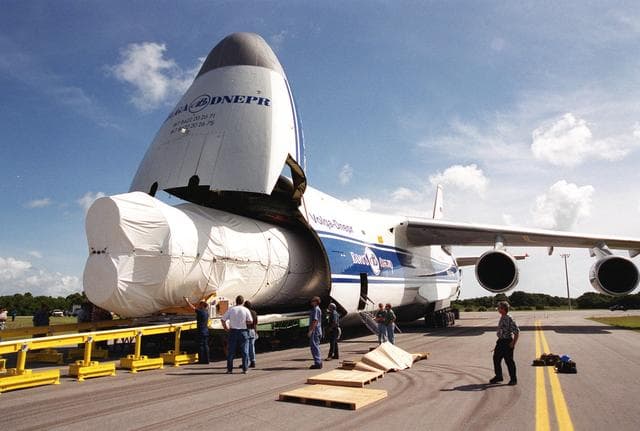 NASA image: KSC-01pp1077