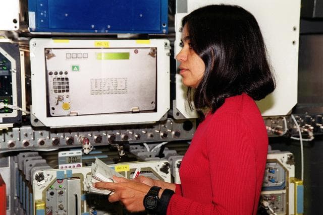 NASA image: KSC-01pp1115