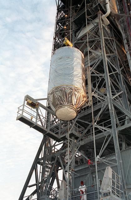NASA image: KSC-01pp1172