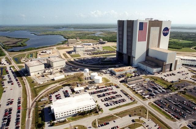 NASA image: KSC-01pp1187