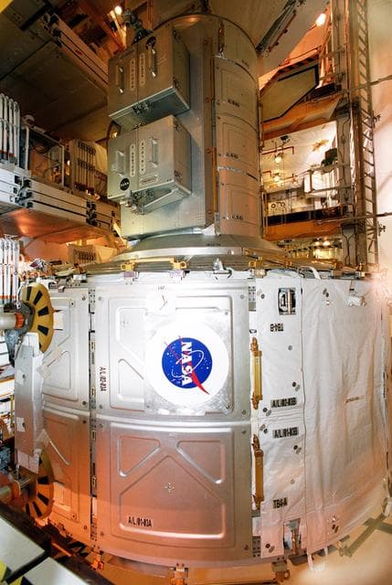 NASA image: KSC-01pp1200