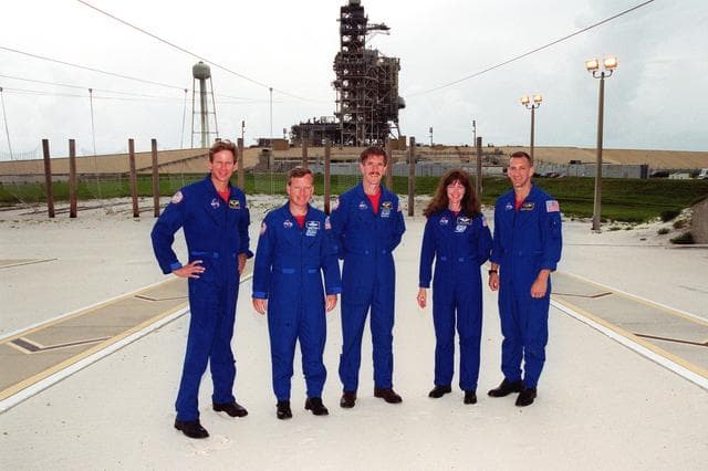 NASA image: KSC-01pp1211