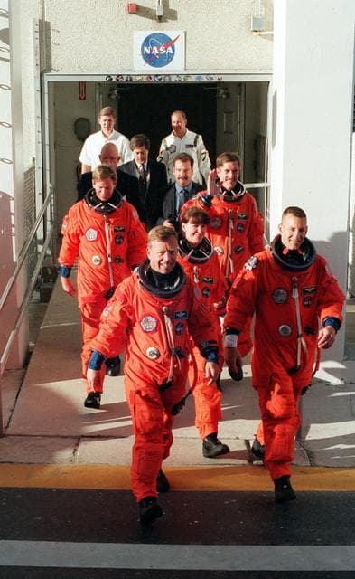 NASA image: KSC-01pp1215