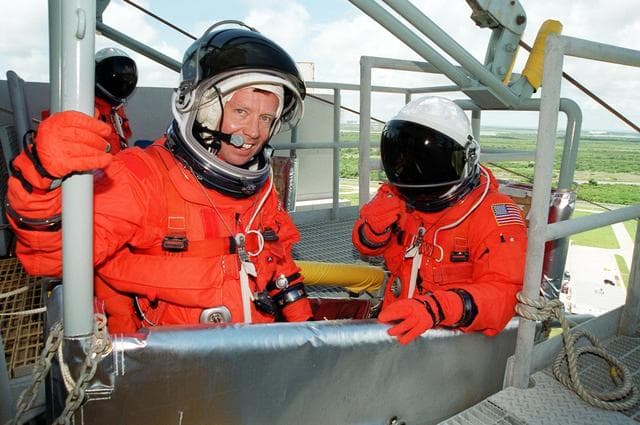 NASA image: KSC-01pp1220