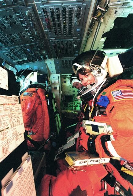 NASA image: KSC-01pp1222