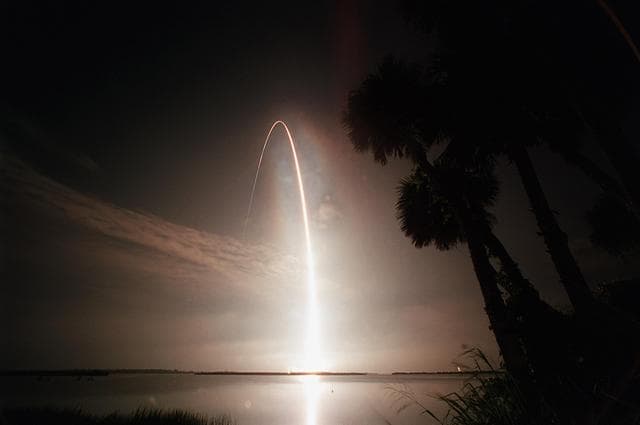 NASA image: KSC-01pp1284