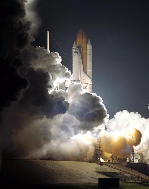 NASA image: KSC-01pp1285