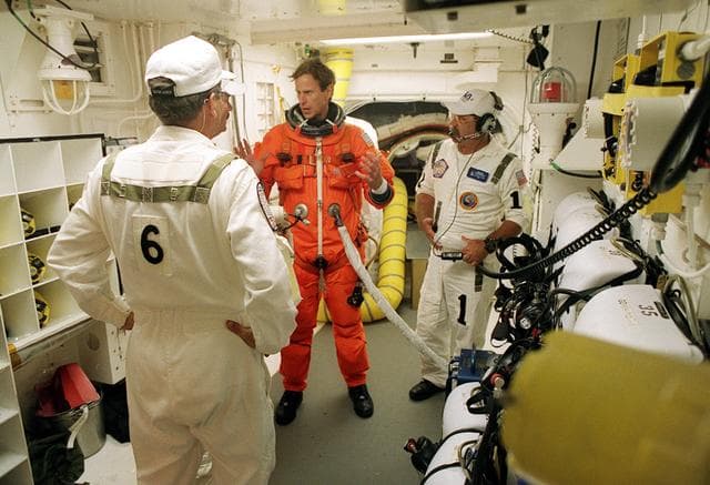 NASA image: KSC-01pp1292