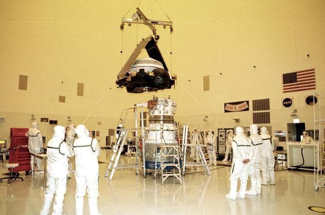 NASA image: KSC-01pp1297