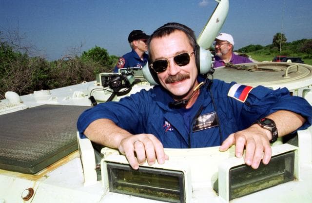 NASA image: KSC-01pp1305