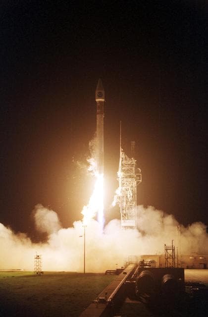 NASA image: KSC-01pp1370