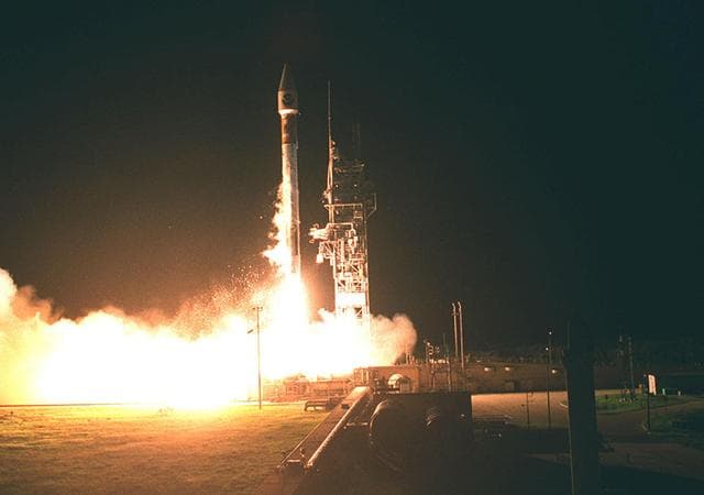 NASA image: KSC-01pp1372