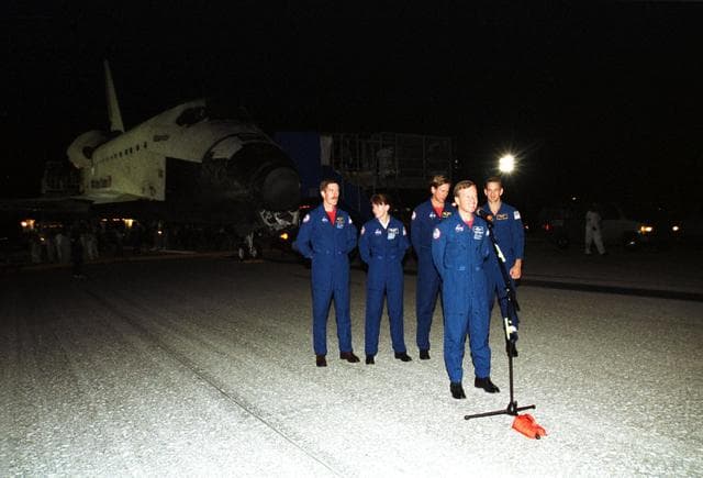 NASA image: KSC-01pp1374
