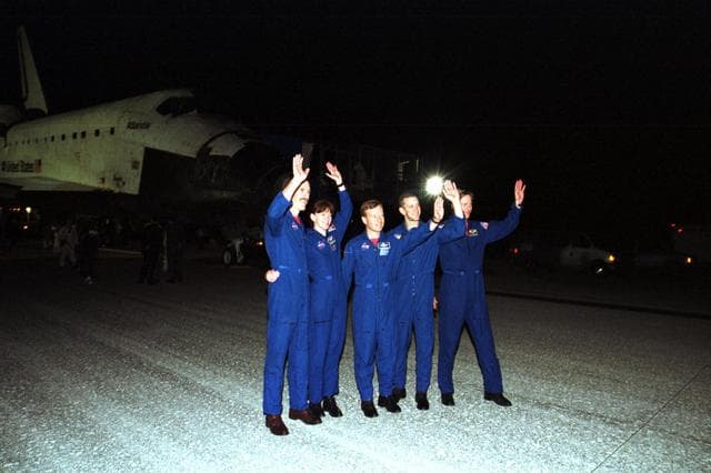 NASA image: KSC-01pp1376